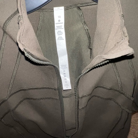 Lululemon Women’s define jacket size 10, olive green - Picture 3 of 4